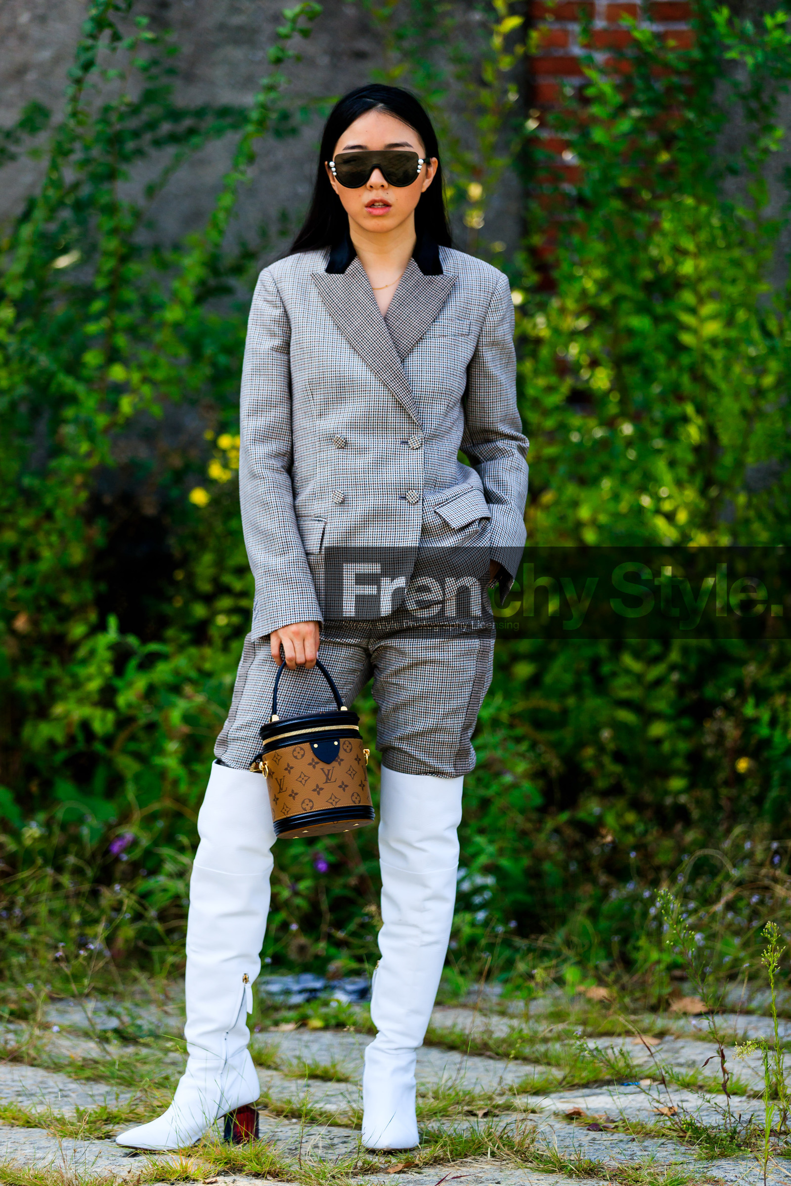blazer, camel bag, checked, graphic bag, graphic jacket, graphic pants, graphic suit, grey jacket, grey pants, grey suit, high boots, high heels, houndstooth pattern, leather bag, leather shoes, mcm, monogram, plaid, printed bag, printed jacket, printed pants, printed suit, sunglasses, trousers, white boots, yuyu zhangzou, street style, jonathan paciullo, FW, frenchystyle, fashion week, MFW, MILAN, SPRING SUMMER 2019, SS 19, vertical, full length