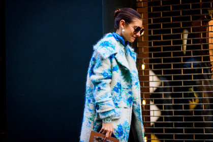 blue coat, bun, earrings, floral, flowers, graphic jacket, pearls, printed jacket, sunglasses, street style, jonathan paciullo, FW, frenchystyle, fashion week, LFW, LONDON, AUTUMN WINTER 2018-2019, AW 18-19, FALL WINTER 2018-2019, FW 18-19, horizontal, atmosphere details, detail, jenny walton