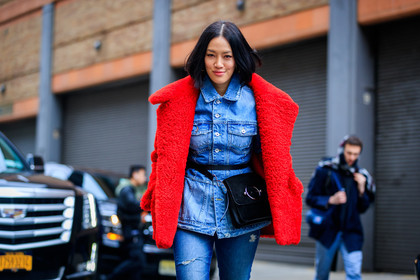 black bag, blue denim, chloé, denim jacket, denim pants, jeans, leather bag, red jacket, suede bag, trousers, street style, jonathan paciullo, FW, frenchystyle, fashion week, NYFW, NEW YORK, AUTUMN WINTER 2018-2019, AW 18-19, FALL WINTER 2018-2019, FW 18-19, atmosphere details, horizontal, detail, Tiffany Hsu