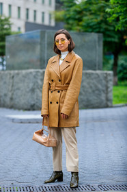 beige bag, beige pants, camel jacket, green boots, high heels, leather bag, leather jacket, leather shoes, necklace, rejina pio, sunglasses, trousers, street style, jonathan paciullo, FW, frenchystyle, fashion week, NEW YORK, NYFW, SPRING SUMMER 2020, SS 20, vertical, full length