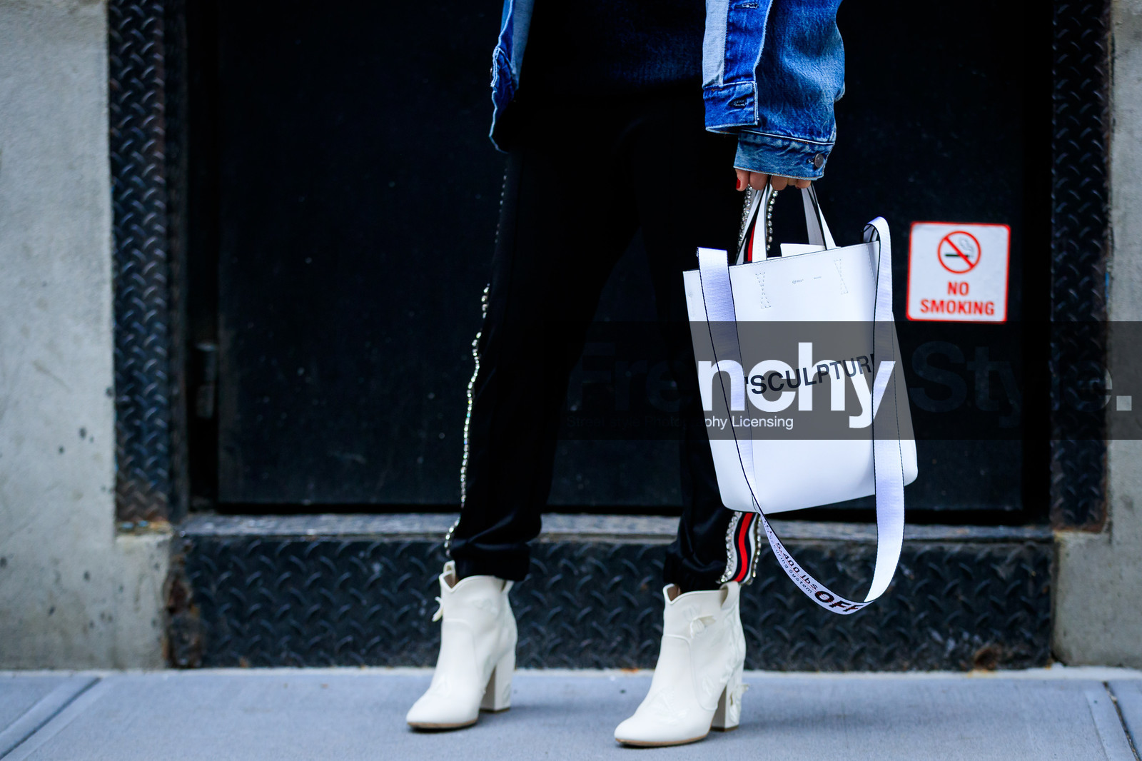 balenciaga, black pants, blue jacket, blue jacl, denim jacket, graphic bag, graphic pants, high heels, leather bag, leather shoes, off white, printed bag, printed pants, trousers, white bag, white shoes, street style, jonathan paciullo, FW, frenchystyle, fashion week, NYFW, NEW YORK, AUTUMN WINTER 2018-2019, AW 18-19, FALL WINTER 2018-2019, FW 18-19, atmosphere details, horizontal, detail