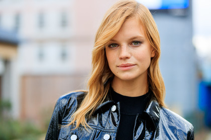 black jacket, black sweater, leather jacket, natural, skincare, street style, jonathan paciullo, FW, frenchystyle, fashion week, LFW, LONDON, AUTUMN WINTER 2018-2019, AW 18-19, FALL WINTER 2018-2019, FW 18-19, horizontal, atmosphere details, detail, model
