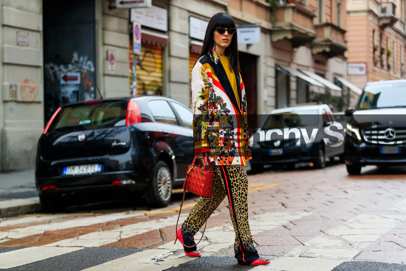 animal print, christian dior, floral, flowers, graphic jacket, graphic pants, leather bag, leather shoes, leopard, multicolor jacket, printed jacket, printed pants, red bag, red shoes, studs, sunglasses, trousers, yellow pants, yellow sweater, fashion week, frenchystyle, FW, jonathan paciullo, street style, MFW, MILAN, AUTUMN WINTER 2018-2019, FALL WINTER 2018-2019, FW 18-19, horizontal, atmosphere details, full length
