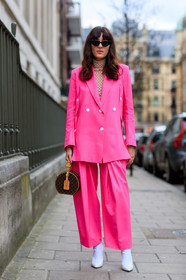 blazer, brown bag, graphic bag, high heels, leather bag, leather shoes, louis vuitton, monogram, pink jacket, pink pants, pink suit, pink top, polka dot, printed bag, sunglasses, trousers, white boots, street style, jonathan paciullo, FW, frenchystyle, fashion week, LFW, LONDON, AUTUMN WINTER 2018-2019, AW 18-19, FALL WINTER 2018-2019, FW 18-19, vertical, full length, eleonora carisi
