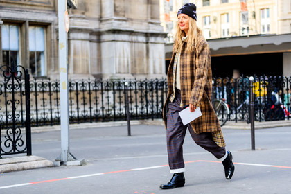 balenciaga, black beanie, black shoes, brown coat, calvin klein, checked, graphic jacket, grey pants, leather shoes, plaid, printed jacket, trousers, street style, jonathan paciullo, FW, frenchystyle, fashion week, PFW, PARIS, AUTUMN WINTER 2018-2019, FALL WINTER 2018-2019, FW 18-19, horizontal, atmosphere details, full length