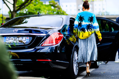 atmosphere details, back detail, blue sweater, fashion week, frenchystyle, full length, FW, giovanna battaglia, high heels, horizontal, jonathan paciullo, leather shoes, PARIS, PFW, pleated skirt, printed sweater, shiny shoes, shiny skirt, silver, silver shoes, silver skirt, SPRING SUMMER 2017, SS 17, street style, tie & die, turquoise, yellow