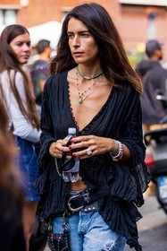 black belt, black blouse, boheme, bracelets, Chiara Totire, chocker, denim, jean, layering necklace, leather belt, linen blouse, necklace, pearl necklaces, ring, ruffles blouse, v neck blouse, fashion week, frenchystyle, FW, jonathan paciullo, street style, MFW, MILAN, SPRING SUMMER 2022, SS 22, vertical, atmosphere details, detail