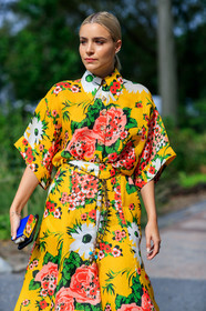 floral, flowers, graphic dress, printed dress, yellow dress, street style, jonathan paciullo, FW, frenchystyle, fashion week, NEW YORK, NYFW, SPRING SUMMER 2020, SS 20, vertical, detail, atmosphere details