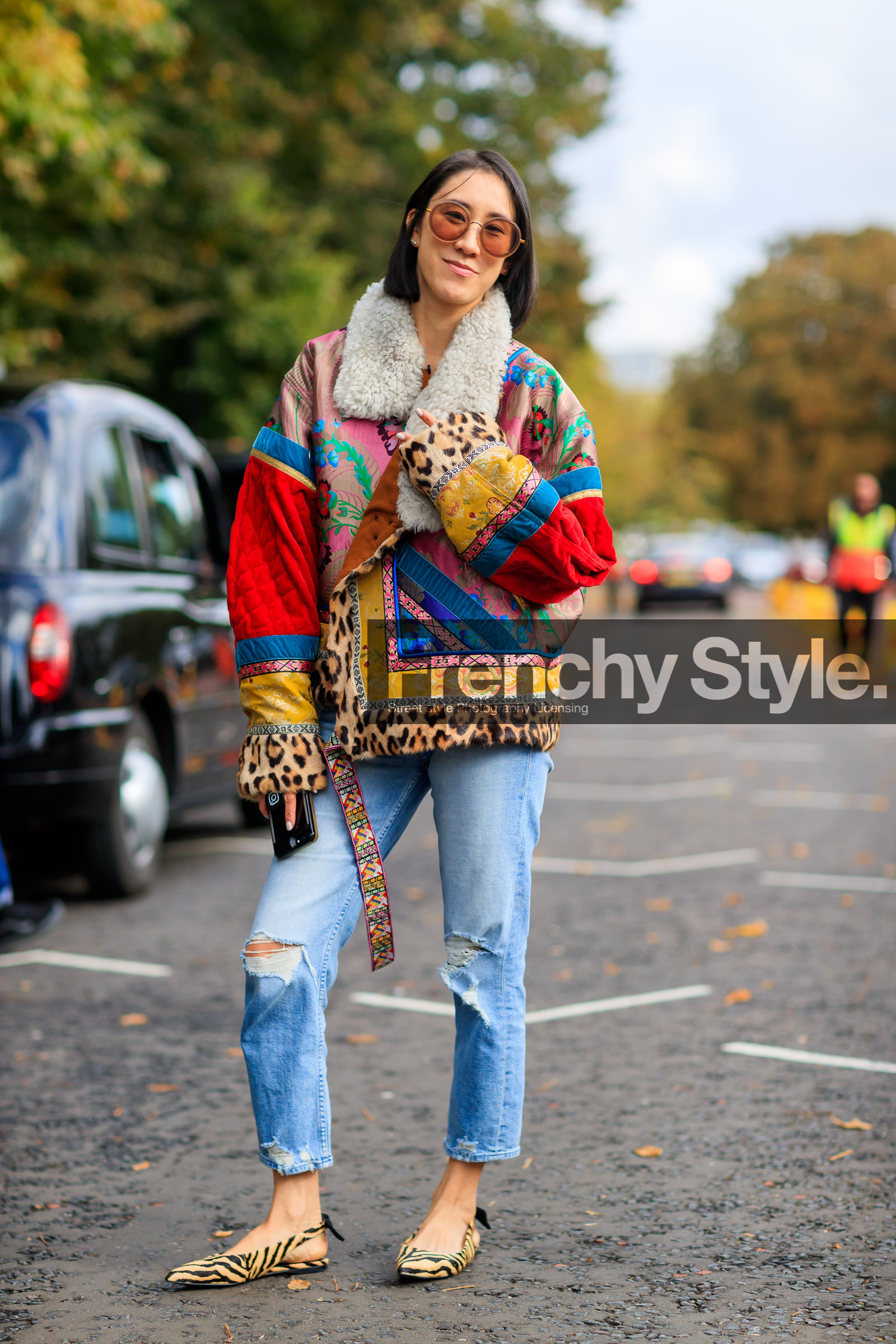animal print, beige shoes, blue denim, denim pants, etro, eva chen, fashion week, frenchystyle, full length, FW, graphic jacket, jeans, jonathan paciullo, leather shoes, leopard print, LFW, LONDON, multicolor jacket, printed jacket, printed shoes, SPRING SUMMER 2018, SS 18, street style, trousers, vertical, zebra