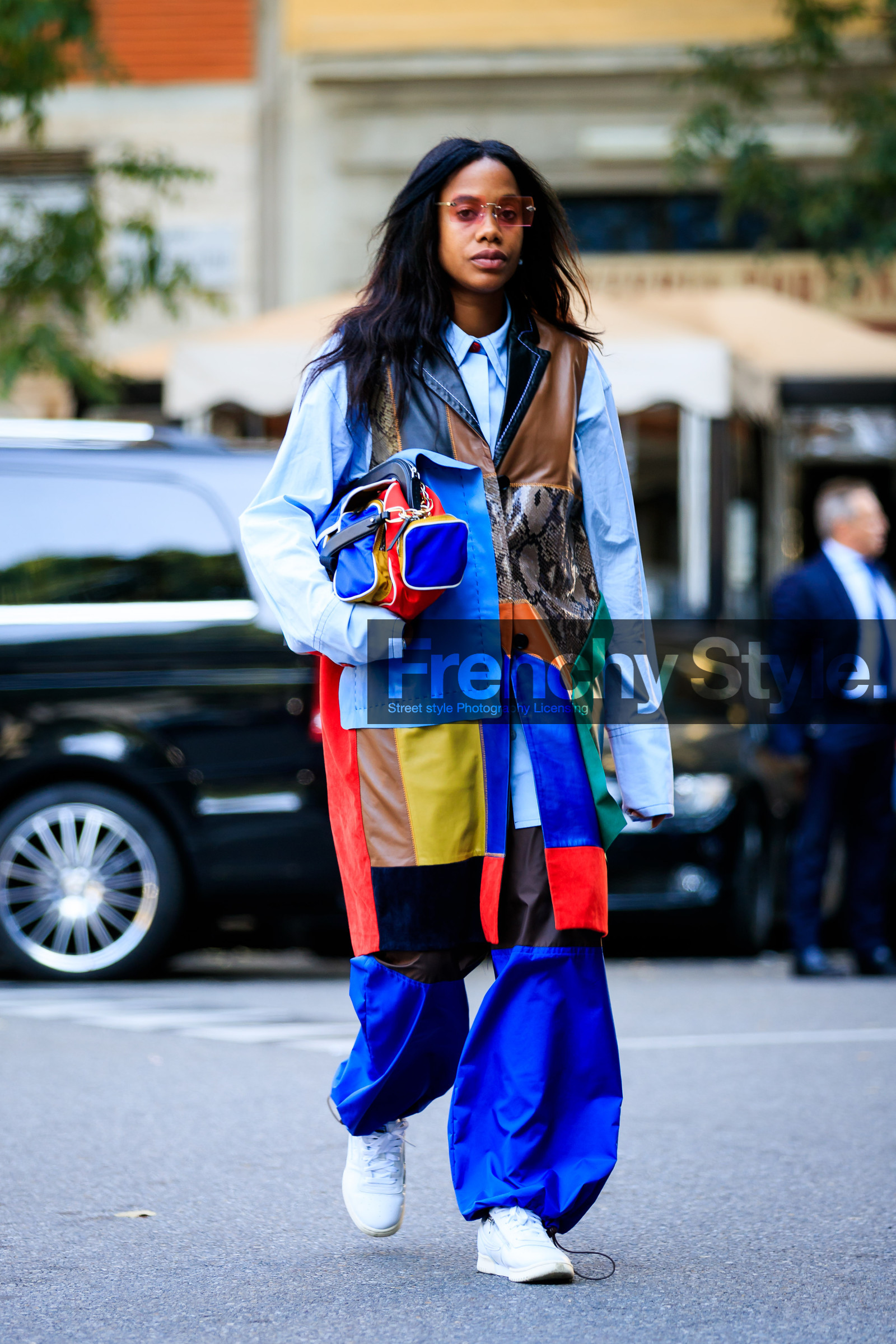 animal print, blue pants, blue shirt, graphic bag, graphic jacket, jan-michael quammie, leather bag, leather jacket, leather shoes, multicolor bag, multicolor jacket, patchwork, printed bag, printed jacket, sleeveless, snake print, sunglasses, sweatpants, trousers, white sneakers, street style, jonathan paciullo, FW, frenchystyle, fashion week, MFW, MILAN, SPRING SUMMER 2019, SS 19, vertical, full length