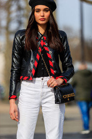 solange smith, black vinyl jacket, black beret, black hat, black cardigan, black leather bag, white jeans, denim, striped jacket, red jacket, cropped jacket, crossbody bag, golden buckle bag, quilted bag, woolen hat, chanel bag, chanel jacket, fashion week, frenchystyle, FW, jonathan paciullo, street style, PFW, PARIS, vertical, atmosphere details, detail