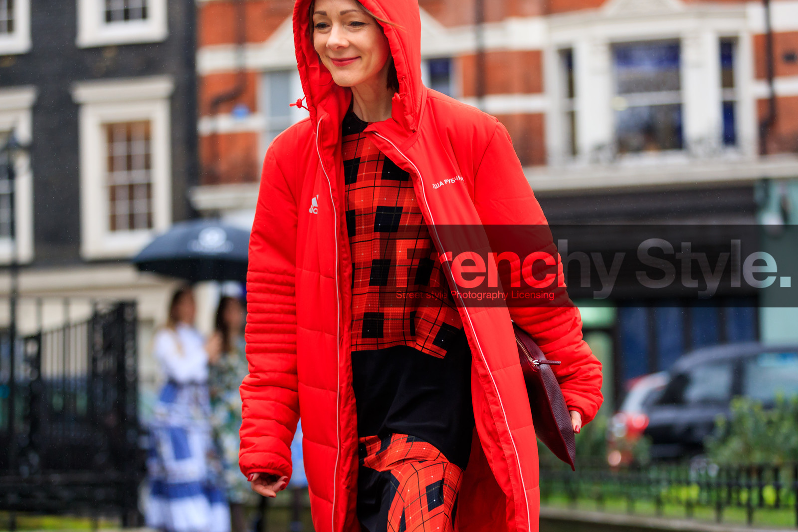 adidas, checked, gosha rubchinskiy, graphic dress, hood, leather bag, plaid, printed dress, red bag, red coat, red dress, street style, jonathan paciullo, FW, frenchystyle, fashion week, LFW, LONDON, AUTUMN WINTER 2018-2019, AW 18-19, FALL WINTER 2018-2019, FW 18-19, horizontal, atmosphere details, detail