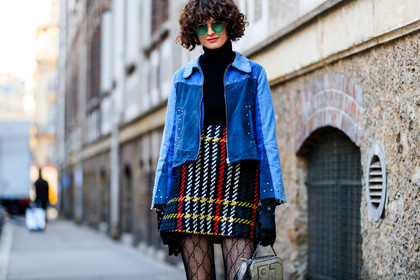 black gloves, black turtleneck, blue denim, denim jacket, graphic jacket, graphic skirt, leather bag, multicolor skirt, printed jacket, printed skirt, shiny bag, silver bag, sunglasses, tights, street style, jonathan paciullo, FW, frenchystyle, fashion week, PFW, PARIS, AUTUMN WINTER 2018-2019, FALL WINTER 2018-2019, FW 18-19, horizontal, atmosphere details, chloe hill