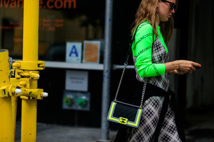 balenciaga, black bag, black sweater, chanel handbag, checked, graphic dress, graphic top, green top, grey dress, jessica minkoff, leather bag, monogram, plaid, printed dress, printed top, sunglasses, tied up sweater, street style, jonathan paciullo, FW, frenchystyle, fashion week, NEW YORK, NYFW, SPRING SUMMER 2020, SS 20, horizontal, atmosphere details, detail