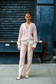 giedre dukauskaite, high heels, lacoste, leather bag, leather shoes, off white, pink cardigan, pink pants, silver shoes, trousers, white bag, white shoes, street style, jonathan paciullo, FW, frenchystyle, fashion week, NEW YORK, NYFW, SPRING SUMMER 2020, SS 20, vertical, full length