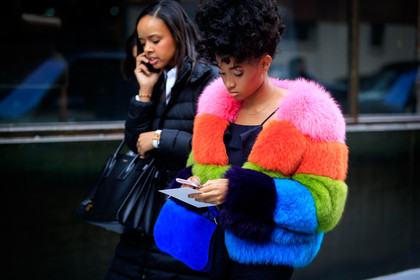 blue, blue bag, fur jacket, fuschia, graphic jacket, green, leather bag, multicolor jacket, pink, printed jacket, red, street style, jonathan paciullo, FW, frenchystyle, fashion week, NYFW, NEW YORK, AUTUMN WINTER 2018-2019, AW 18-19, FALL WINTER 2018-2019, FW 18-19, atmosphere details, horizontal, detail