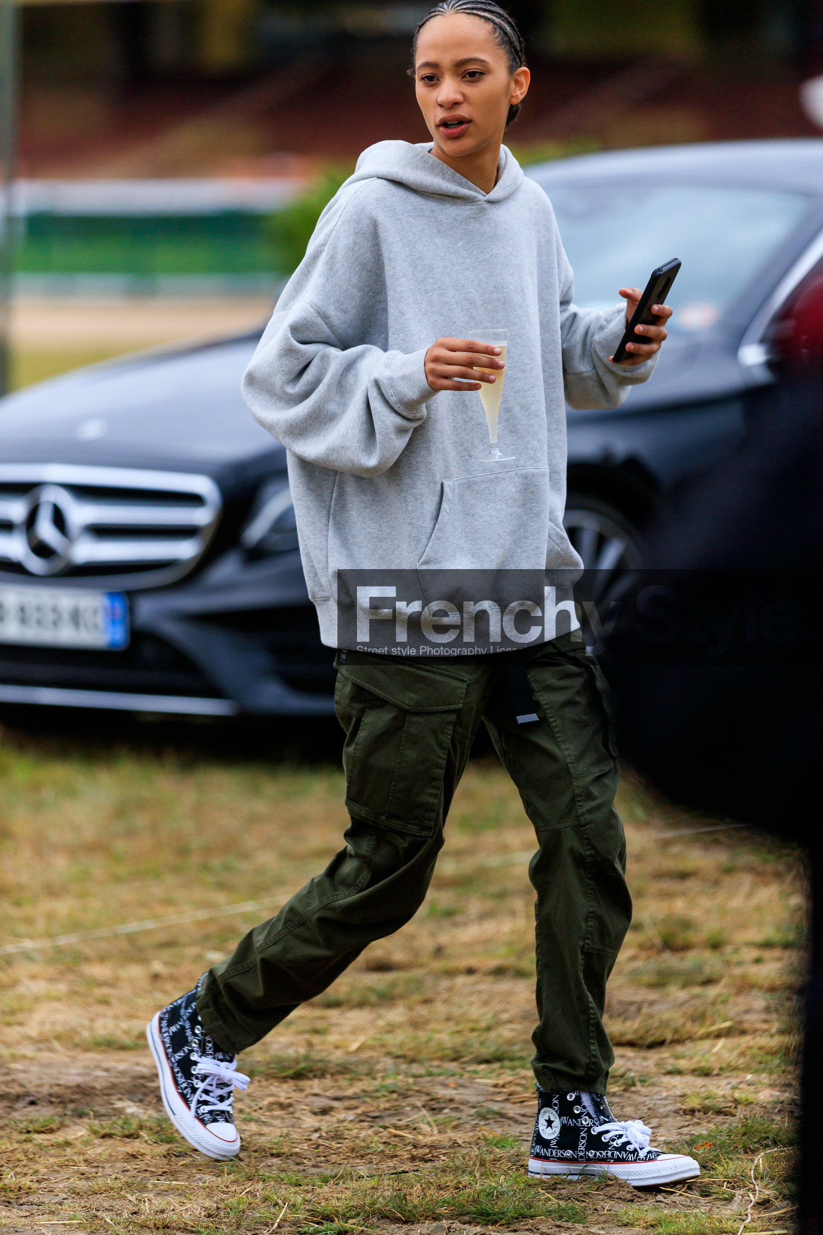 model, light grey hoodie, kaki pants, military pants, converse shoes, black sneackers, j w anderson shoes, fashion week, frenchystyle, FW, jonathan paciullo, street style, SPRING SUMMER 2020, SS 20, PFW, PARIS, vertical, full length