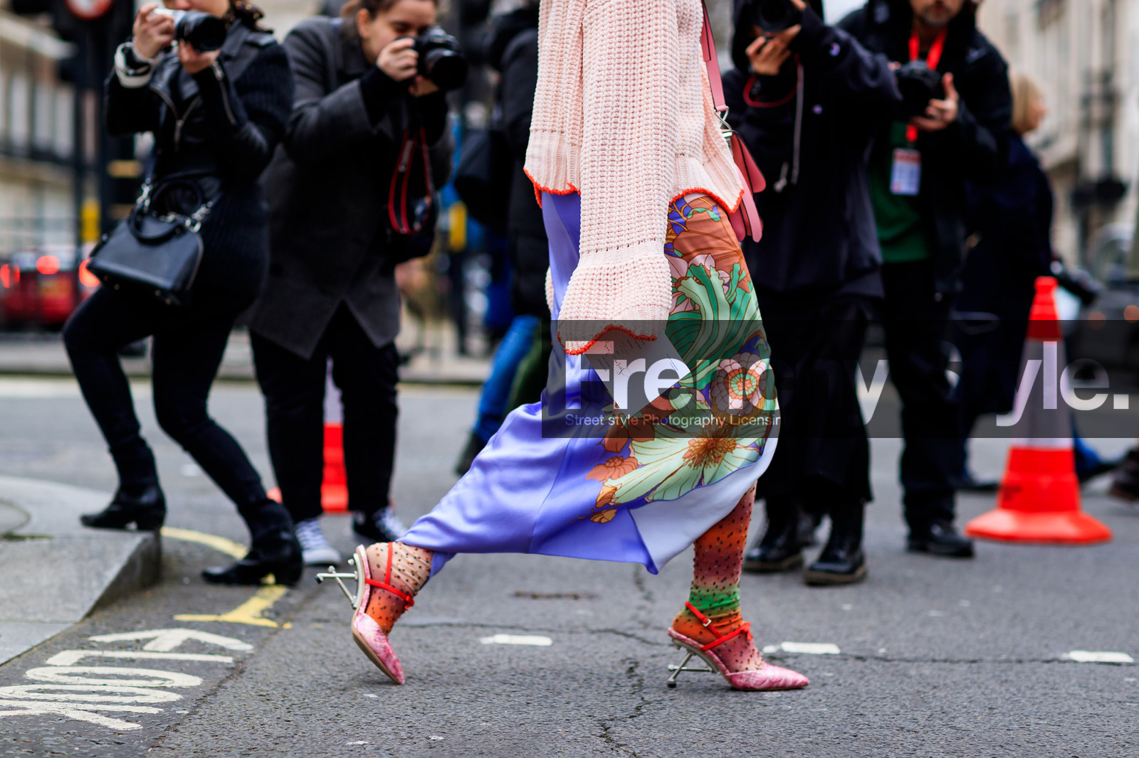 floral, flowers, graphic skirt, high heels, leather shoes, pink shoes, pink sweater, prada, printed skirt, purple skirt, tights, street style, jonathan paciullo, FW, frenchystyle, fashion week, LFW, LONDON, AUTUMN WINTER 2018-2019, AW 18-19, FALL WINTER 2018-2019, FW 18-19, horizontal, atmosphere details, detail