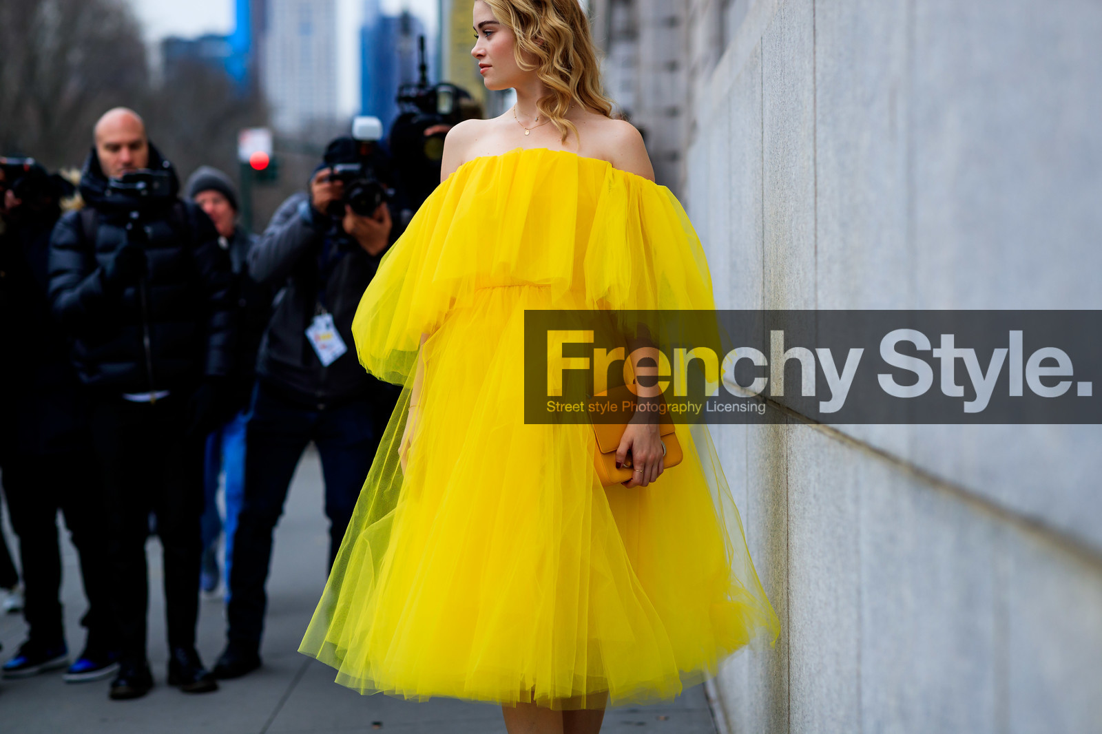 leather bag, off the shoulder, tulle, yellow bag, yellow dress, street style, jonathan paciullo, frenchystyle, NYFW, NEW YORK, AUTUMN WINTER 2019-2020, AW 19-20, FALL WINTER 2019-2020, FW 19-20, FW, fashion week, atmosphere details, horizontal, detail