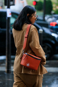 yuyu zhangzou, yuwei zhangzou, camel jacket, camel pants, camel suits, lanivn bag, orange leather bag, box bag, back details, fashion week, frenchystyle, FW, jonathan paciullo, street style, SPRING SUMMER 2020, SS 20, PFW, PARIS, vertical, atmosphere details, detail
