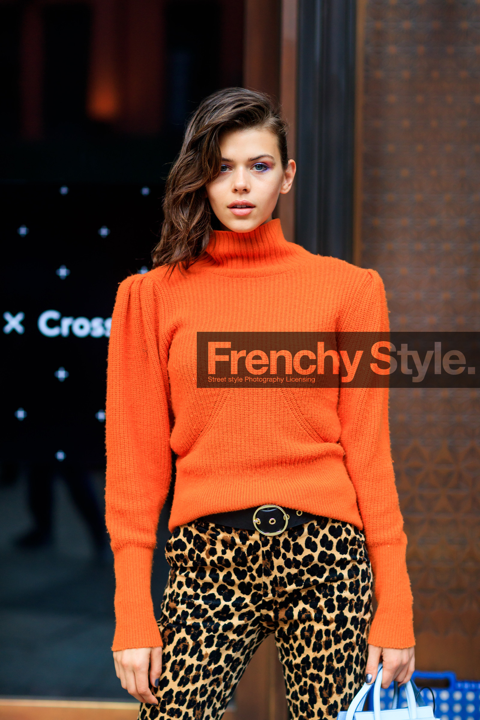 animal print, atmosphere details, detail, fashion week, frenchystyle, FW, giorgia fowler, jonathan paciullo, leather bag, leopard print, LFW, LONDON, model, orange sweater, printed pants, SPRING SUMMER 2018, SS 18, street style, trousers, vertical, white bag