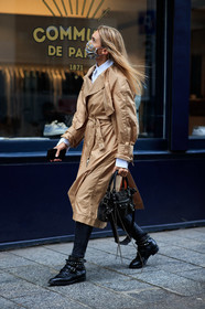 beige trench coat, black leather bag, black leather boots, balenciaga bag, motorcycle bag, studs bag, studs boots, multi straps boots, laced boots, flat boots, covid face mask, fashion week, frenchystyle, FW, jonathan paciullo, street style, PFW, PARIS, SPRING SUMMER 2021, SS 21, vertical, full length