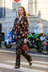 larsen thompson, ferragamo bag, hand bag, mini bag, brown leather bag, floral print jacket, floral printed pants, floral printed suits, black suits, black jacket, black pants, high heels sandals, brown leather sandals, open toe shoes, fashion week, frenchystyle, FW, jonathan paciullo, street style, vertical, full length, MFW, MILAN, SPRING SUMMER 2020, SS 20