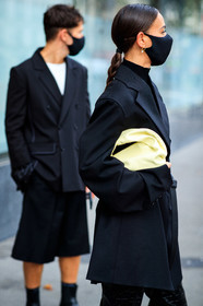 alice barbier, alice & j.s, JS roques, black leather pants, black leather belt, animal skin pants, flare pants, belted jacket, turtleneck pullover, black pullover, low necked jacket, low necked pullover, openwork pullover, white leather clutch, oversize jacket, black jacket, black bermuda shorts, socks, covid face mask, fashion week, frenchystyle, FW, jonathan paciullo, street style, PFW, PARIS, SPRING SUMMER 2021, SS 21, vertical, atmosphere details, detail