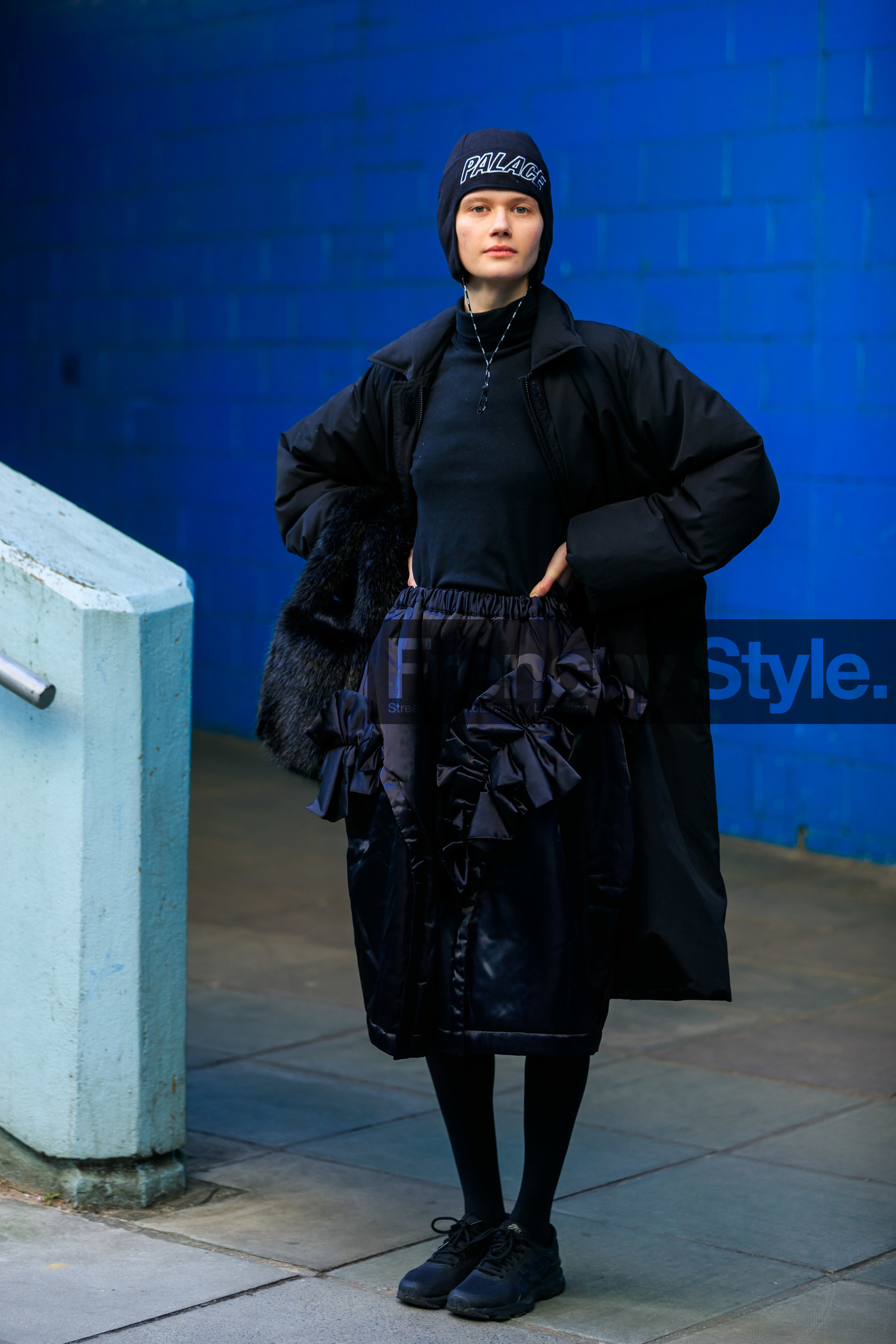black bag, black hat, black shoes, black skirt, black sneakers, black turtleneck, Daniela Kocianova, fur bag, leather shoes, model, ruffled skirt, tights, tone on tone, total look black, LONDON, LFW, fashion week, frenchystyle, FW, jonathan paciullo, street style, AUTUMN WINTER 2019-2020, AW 19-20, FW 19-20, FALL WINTER 2019-2020, vertical, full length