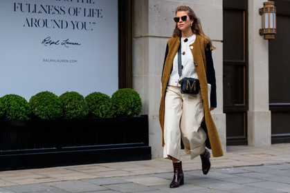 black bag, black shoes, brown boots, brown coat, high heels, leather bag, leather shoes, shearling, sunglasses, trousers, white jacket, white pants, street style, jonathan paciullo, FW, frenchystyle, fashion week, LFW, LONDON, AUTUMN WINTER 2018-2019, AW 18-19, FALL WINTER 2018-2019, FW 18-19, horizontal, atmosphere details, full length, monica ainley