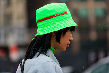 bucket hat, green hat, model, prada, street style, jonathan paciullo, frenchystyle, NYFW, NEW YORK, AUTUMN WINTER 2019-2020, AW 19-20, FALL WINTER 2019-2020, FW 19-20, FW, fashion week, atmosphere details, horizontal, detail