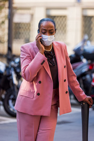blazer, color, pink blazer, pink pants, pink suit, suit, fashion week, frenchystyle, FW, jonathan paciullo, street style, MFW, MILAN, SPRING SUMMER 2022, SS 22, vertical, atmosphere details, detail