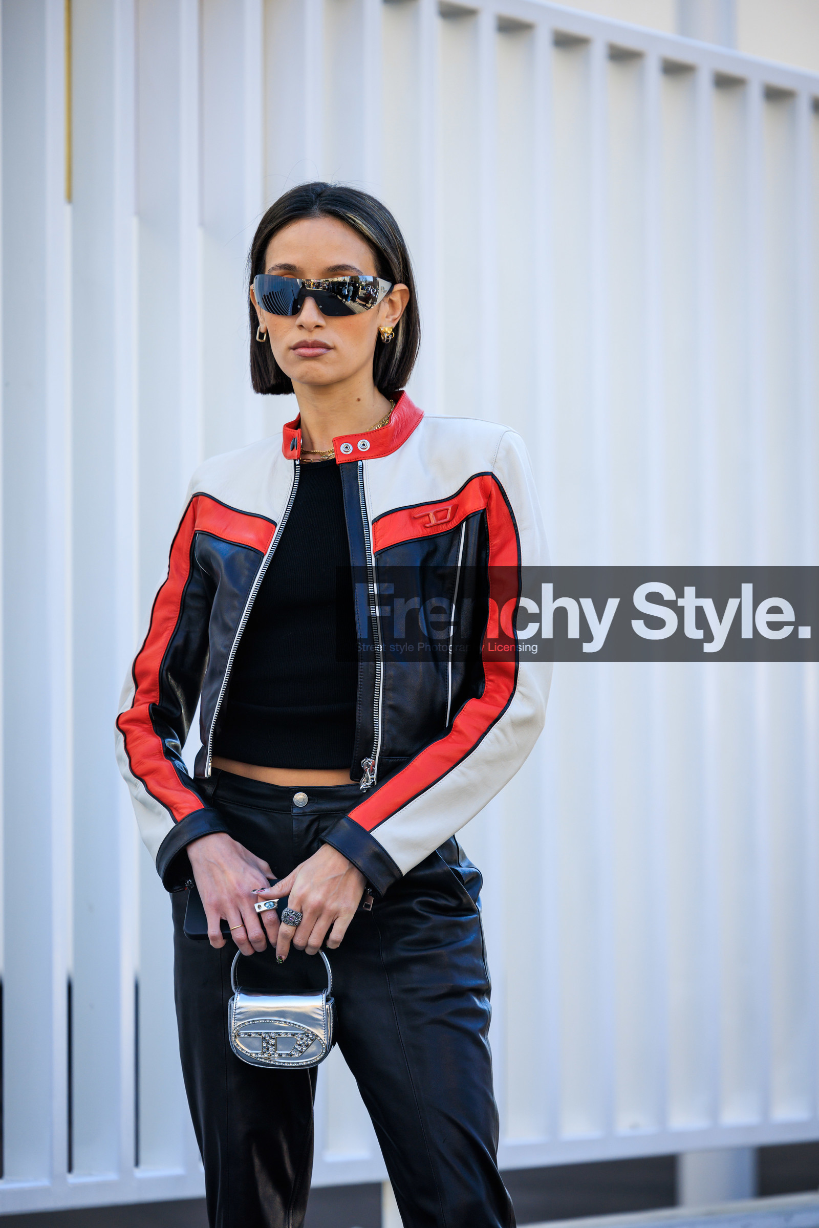 short leather jacket, dual toned jacket, biker jacket, black trousers, black leather pants, black pants, black top, mini diesel bag, silver diesel bag, details, silver rings, golden loops, alexandra guerain, fashion week, frenchystyle, FW, jonathan paciullo, street style, MFW, MILAN, FALL WINTER 2022_2023, AUTUMN WINTER 2022-2023, FW 22-23, vertical, atmosphere details