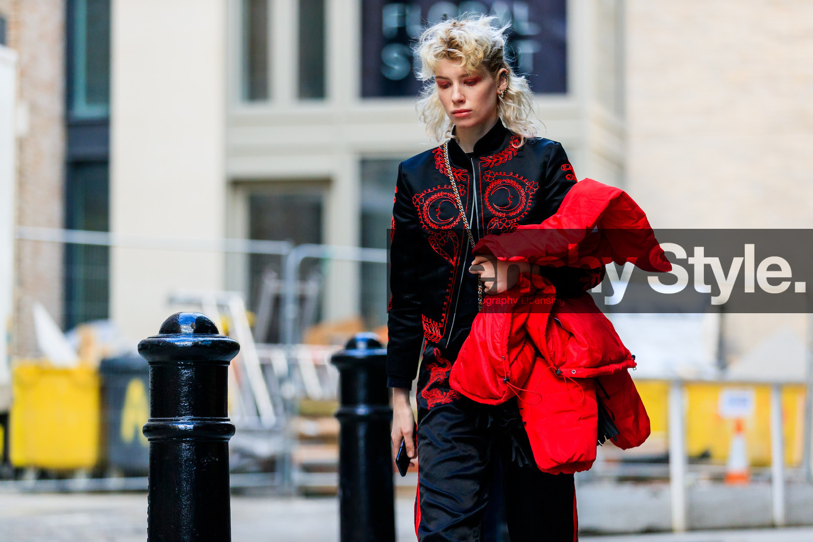 black jacket, black pants, earrings, embroidered jacket, eyeshadow, graphic jacket, printed jacket, red jacket, stripes, trousers, street style, jonathan paciullo, FW, frenchystyle, fashion week, LFW, LONDON, AUTUMN WINTER 2018-2019, AW 18-19, FALL WINTER 2018-2019, FW 18-19, horizontal, atmosphere details, detail
