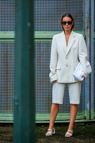 alice & j.s, alice barbier, white total look, white jacket, white bermuda shorts, white leather bag, white leather clutch, white leather sandals, white suits, oversize jacket, quilted bag, margiela bag, grey suits, grey jacket, grey bermuda shorts, grey hat, checked hat, white hoodie, asics sneakers, black sunglasses, square shape glasses, high heels slippers, fashion week, frenchystyle, FW, jonathan paciullo, street style, SPRING SUMMER 2020, SS 20, PFW, PARIS, vertical, full length
