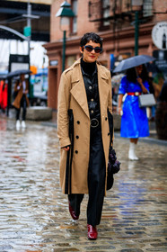 beige coat, black jacket, black pants, leather bag, leather shoes, red boots, sunglasses, trousers, street style, jonathan paciullo, FW, frenchystyle, fashion week, NYFW, NEW YORK, AUTUMN WINTER 2018-2019, AW 18-19, FALL WINTER 2018-2019, FW 18-19, vertical, full length