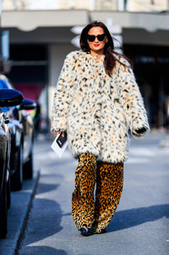 animal print, brown pants, fur jacket, graphic jacket, graphic pants, leopard, printed jacket, printed pants, sunglasses, trousers, white fur, street style, jonathan paciullo, FW, frenchystyle, fashion week, PFW, PARIS, AUTUMN WINTER 2018-2019, FALL WINTER 2018-2019, FW 18-19, vertical, full length