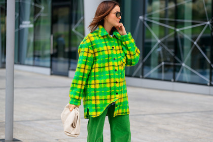 lena lademann, green total look, green pants, green jacket, checked jacket, checked shirt, yellow shirt, corduroy pants, futurist shape sunglasses, bottega veneta bag, white leather clutch, fashion week, frenchystyle, FW, jonathan paciullo, street style, horizontal, atmosphere details, detail, MFW, MILAN, SPRING SUMMER 2020, SS 20