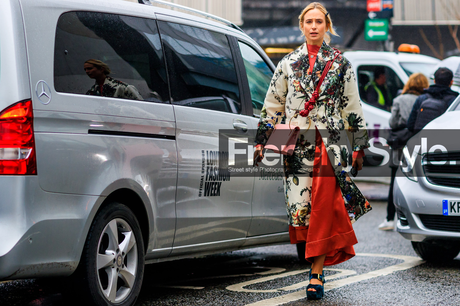 black bag, black shoes, blue shoes, floral, flowers, graphic jacket, high heels, leather bag, leather shoes, pink bag, printed jacket, red dress, velvet, white dress, street style, jonathan paciullo, FW, frenchystyle, fashion week, LFW, LONDON, AUTUMN WINTER 2018-2019, AW 18-19, FALL WINTER 2018-2019, FW 18-19, horizontal, atmosphere details, full length