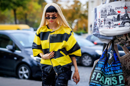 chain strap sunglasses, black jacket, black pants, yellow jacket, short sleeves jacket, butterfly sunglasses, black nails, hair details, striped jacket, fashion week, frenchystyle, FW, jonathan paciullo, street style, SPRING SUMMER 2020, SS 20, PFW, PARIS, horizontal, atmosphere details, detail