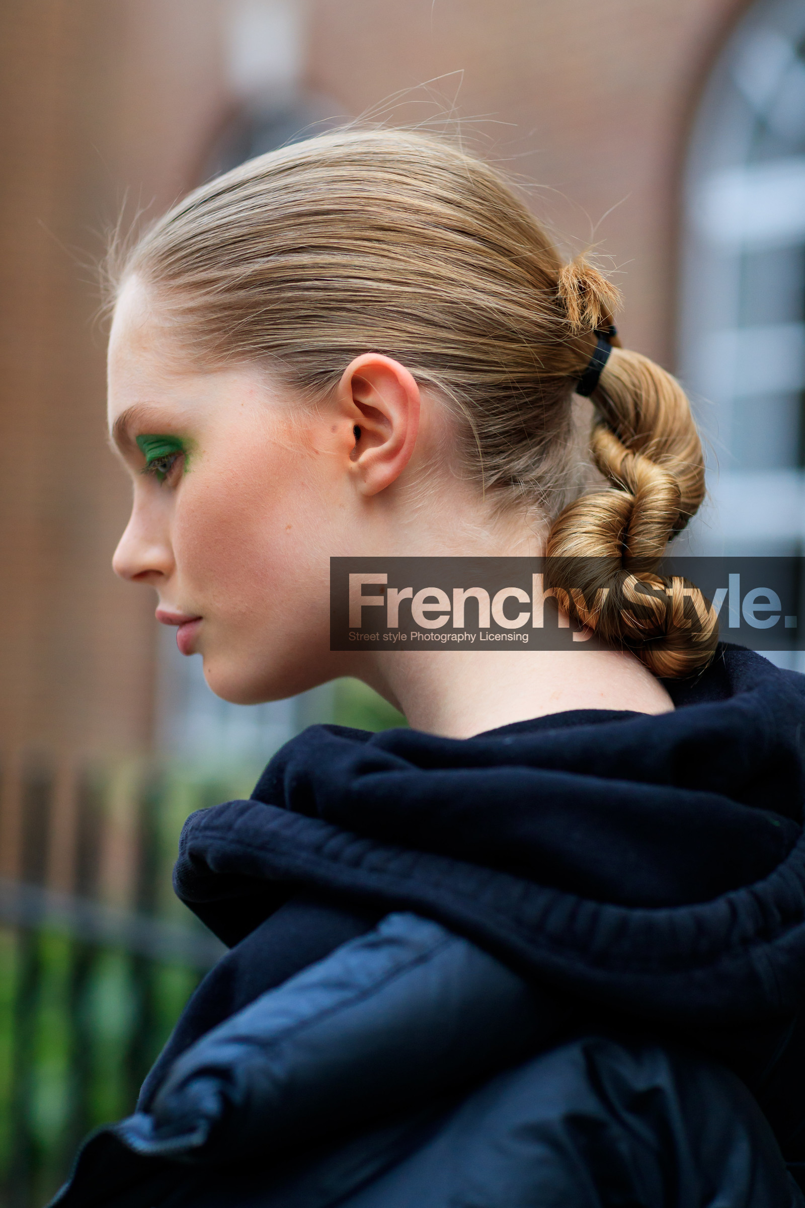 black jacket, black sweater, eyeshadow, hoodie, hair, street style, jonathan paciullo, FW, frenchystyle, fashion week, LFW, LONDON, AUTUMN WINTER 2018-2019, AW 18-19, FALL WINTER 2018-2019, FW 18-19, vertical, atmosphere details, detail, portrait, model