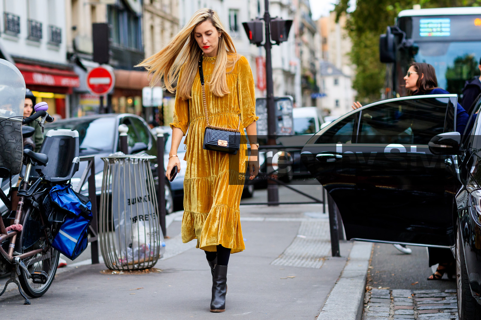 atmosphere details, black bag, black boots, boy bag, chanel, fashion week, frenchystyle, full length, FW, high heels, horizontal, joanna hillman, jonathan paciullo, leather bag, leather shoes, PARIS, PFW, SPRING SUMMER 2017, SS 17, street style, velvet, yellow dress
