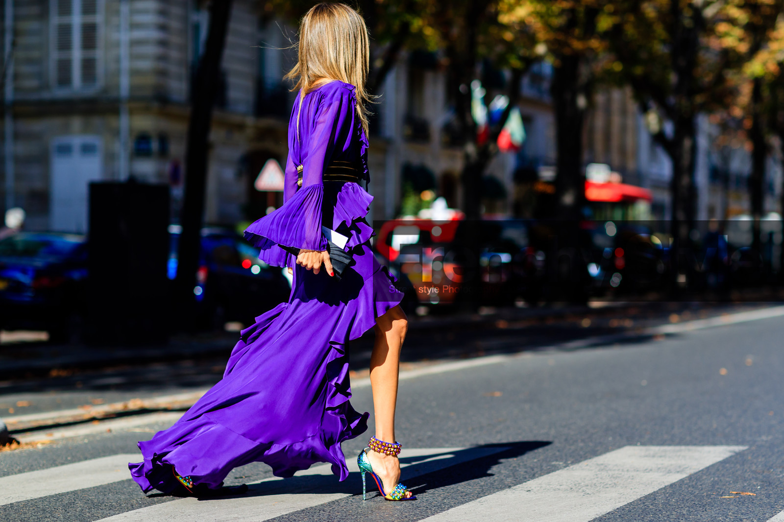atmosphere details, fashion week, frenchystyle, full length, FW, high heels, horizontal, jonathan paciullo, leather bag, leather shoes, multicolor shoes, PARIS, PFW, purple dress, ruffle, ruffled, SPRING SUMMER 2017, SS 17, street style