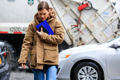 beige coat, beige jacket, blue denim, denim pants, jeans, jo ellison, trousers, street style, jonathan paciullo, frenchystyle, NYFW, NEW YORK, AUTUMN WINTER 2019-2020, AW 19-20, FALL WINTER 2019-2020, FW 19-20, FW, fashion week, atmosphere details, horizontal, detail