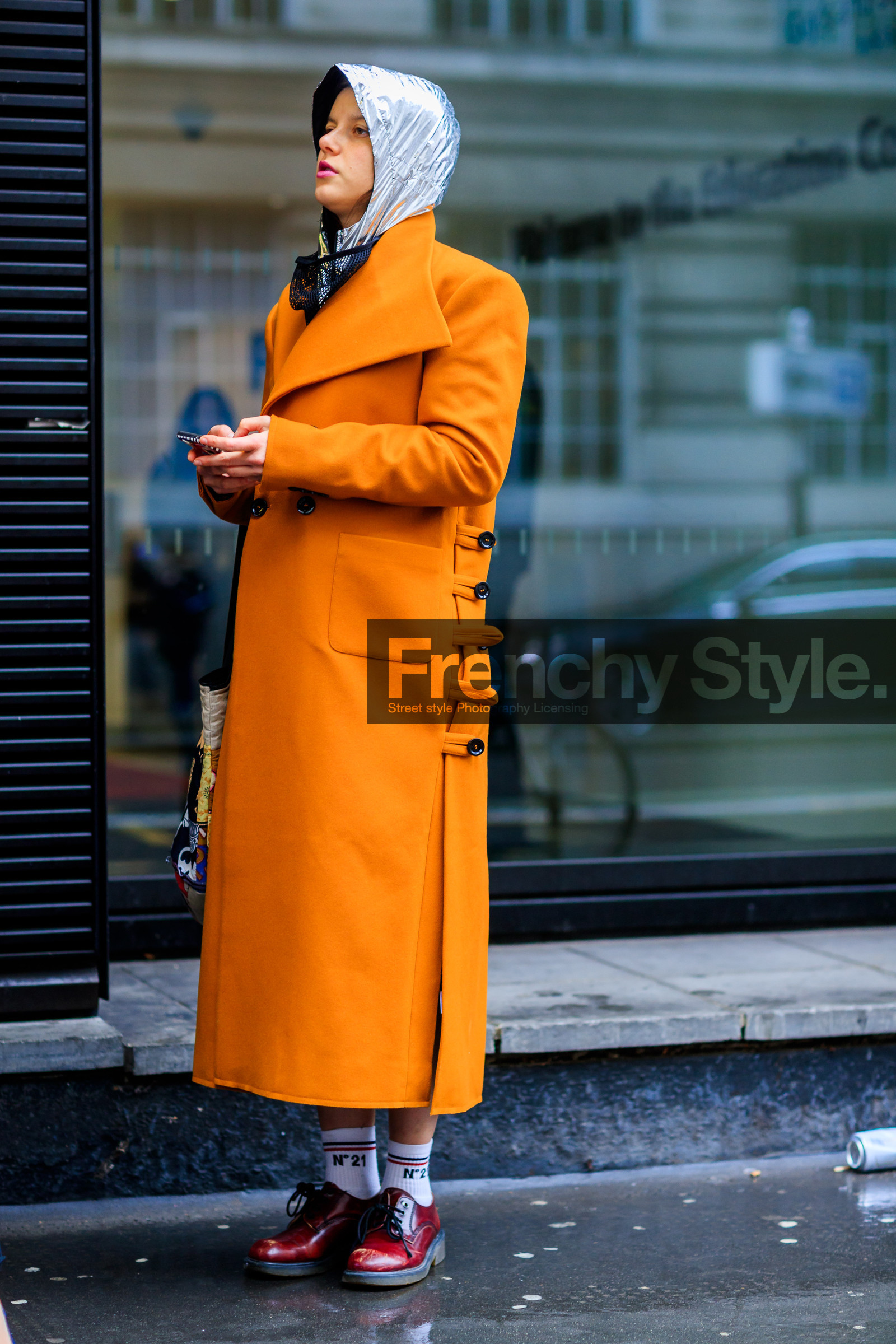 hood, leather shoes, orange coat, red shoes, white socks, street style, jonathan paciullo, FW, frenchystyle, fashion week, LFW, LONDON, AUTUMN WINTER 2018-2019, AW 18-19, FALL WINTER 2018-2019, FW 18-19, vertical, full length, Tatiana Cotliar