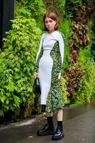 molly and reese blustein, white dress, long sleeves dress, drape dress, ruffle dress, green dress, printed dress, black leather bag, black leather shoes, laced shoes, black socks, fashion week, frenchystyle, FW, jonathan paciullo, street style, SPRING SUMMER 2020, SS 20, PFW, PARIS, vertical, full length