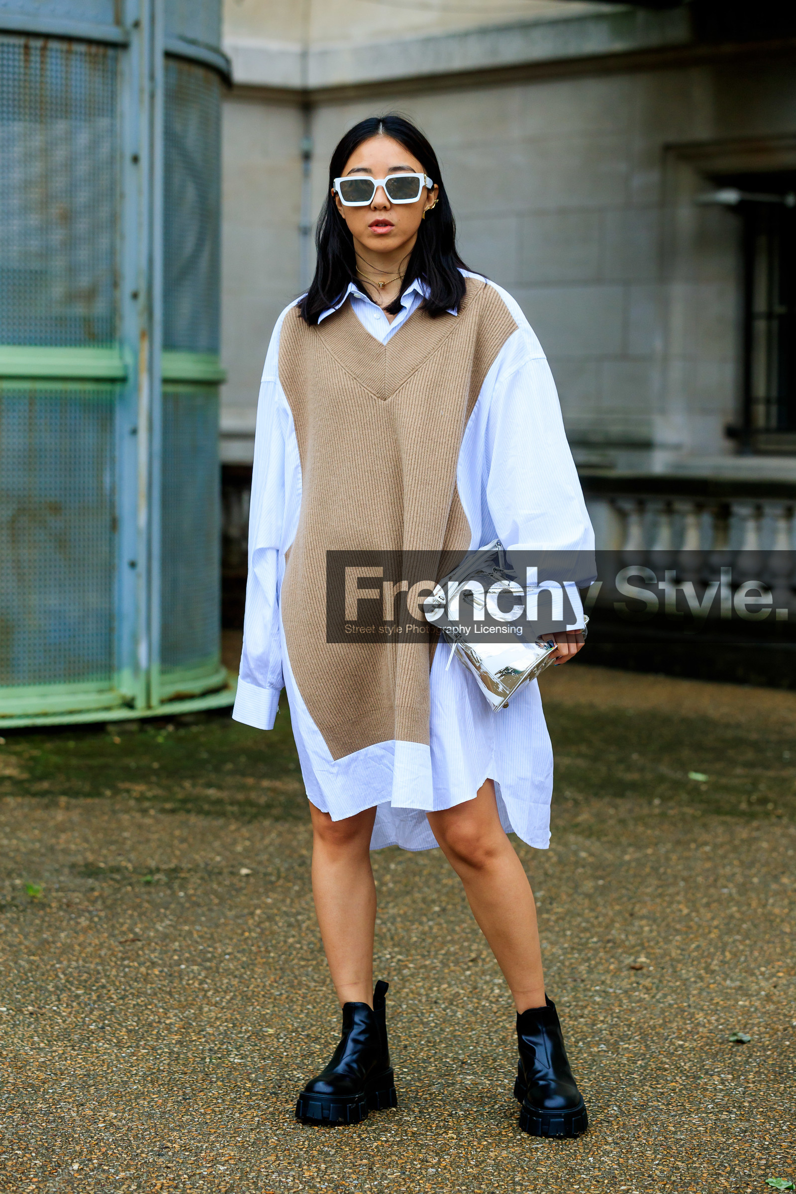 yuyu zhangzou, yuwei zhangzou, white sunglasses, white shirt, dress shirt, pullover dress, beige pullover, sleeveless pullover, long shirt, oversize shirt, striped shirt, louis vuitton sunglasses, square shape glasses, margiela bag, used bag, golden bag, black leather boots, flat boots, low boots, big sole boots, fashion week, frenchystyle, FW, jonathan paciullo, street style, SPRING SUMMER 2020, SS 20, PFW, PARIS, vertical, full length