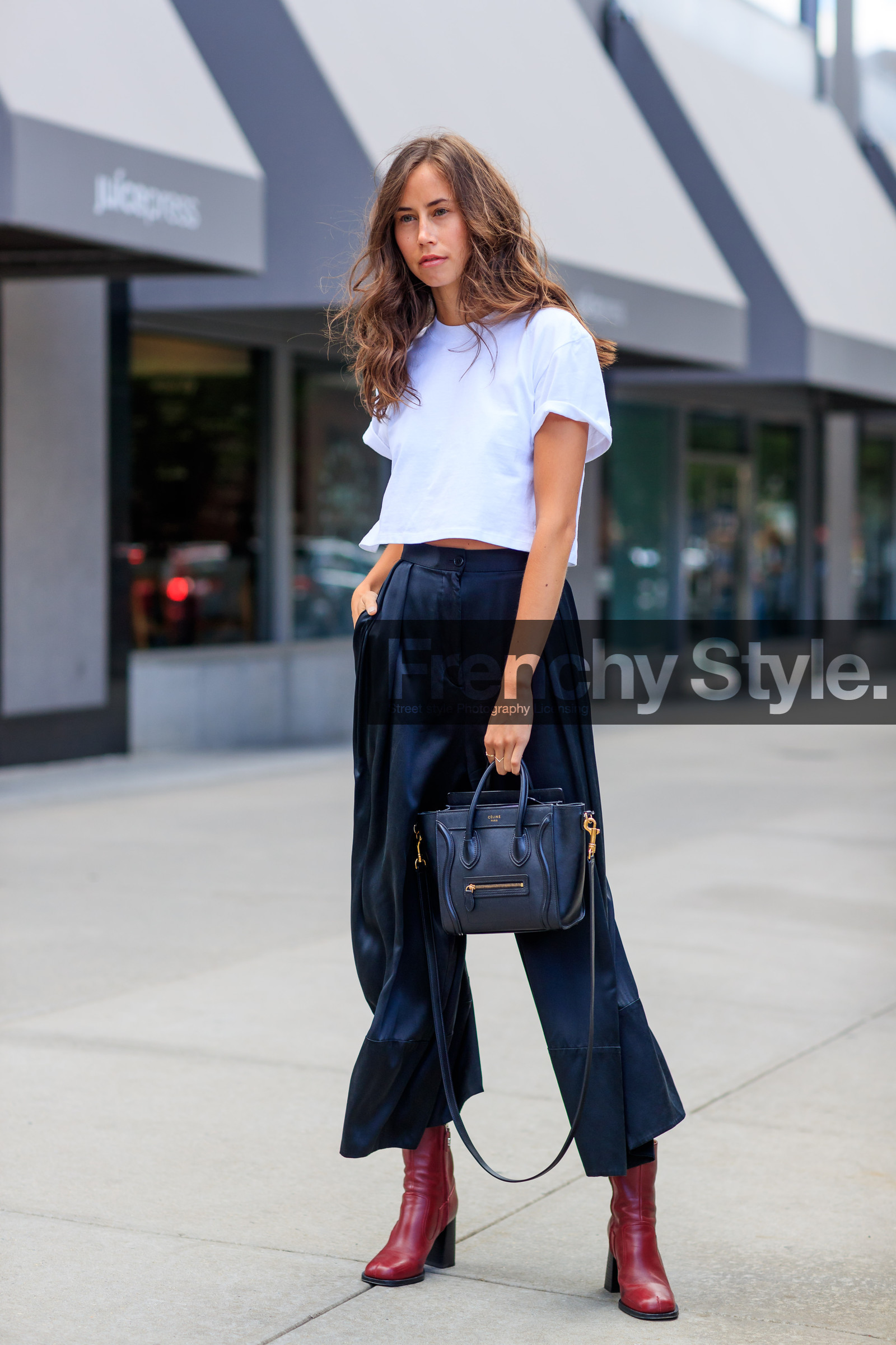black bag, black pants, bordeaux, burgundy, céline, fashion week, frenchystyle, full length, FW, high heels, jonathan paciullo, leather bag, leather shoes, NEW YORK, NYFW, red boots, silk pants, SPRING SUMMER 2018, SS 18, street style, trousers, vertical, white t shirt