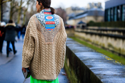 balenciaga, beige knit, graphic shirt, green skirt, printed shirt, street style, jonathan paciullo, FW, frenchystyle, fashion week, PFW, PARIS, AUTUMN WINTER 2018-2019, FALL WINTER 2018-2019, FW 18-19, horizontal, atmosphere details, Irina Linovich