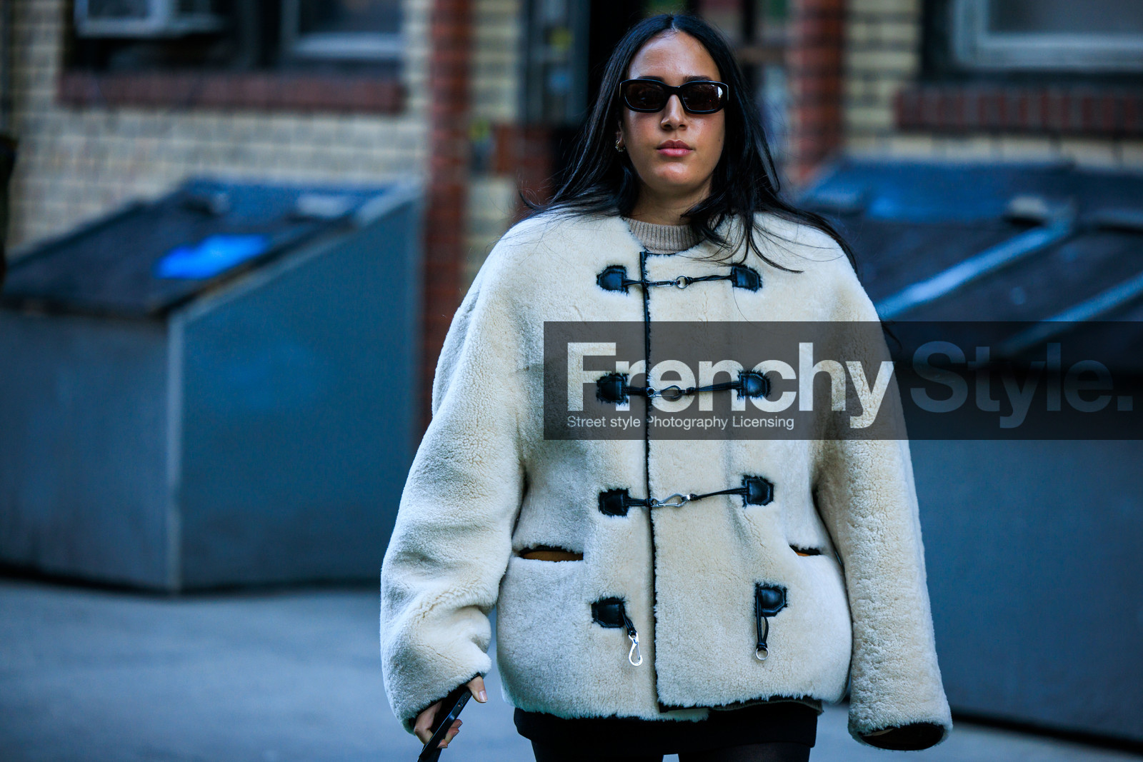 white winter jacket, furry winter coat, furry white jacket, furry short jacket, minimal look, black handbag, leather handbag, fashion week, frenchystyle, FW, jonathan paciullo, street style, NYFW, NEW YORK, AUTUMN WINTER 2022-2023, FALL WINTER 2022_2023, FW 22-23, atmosphere details, horizontal